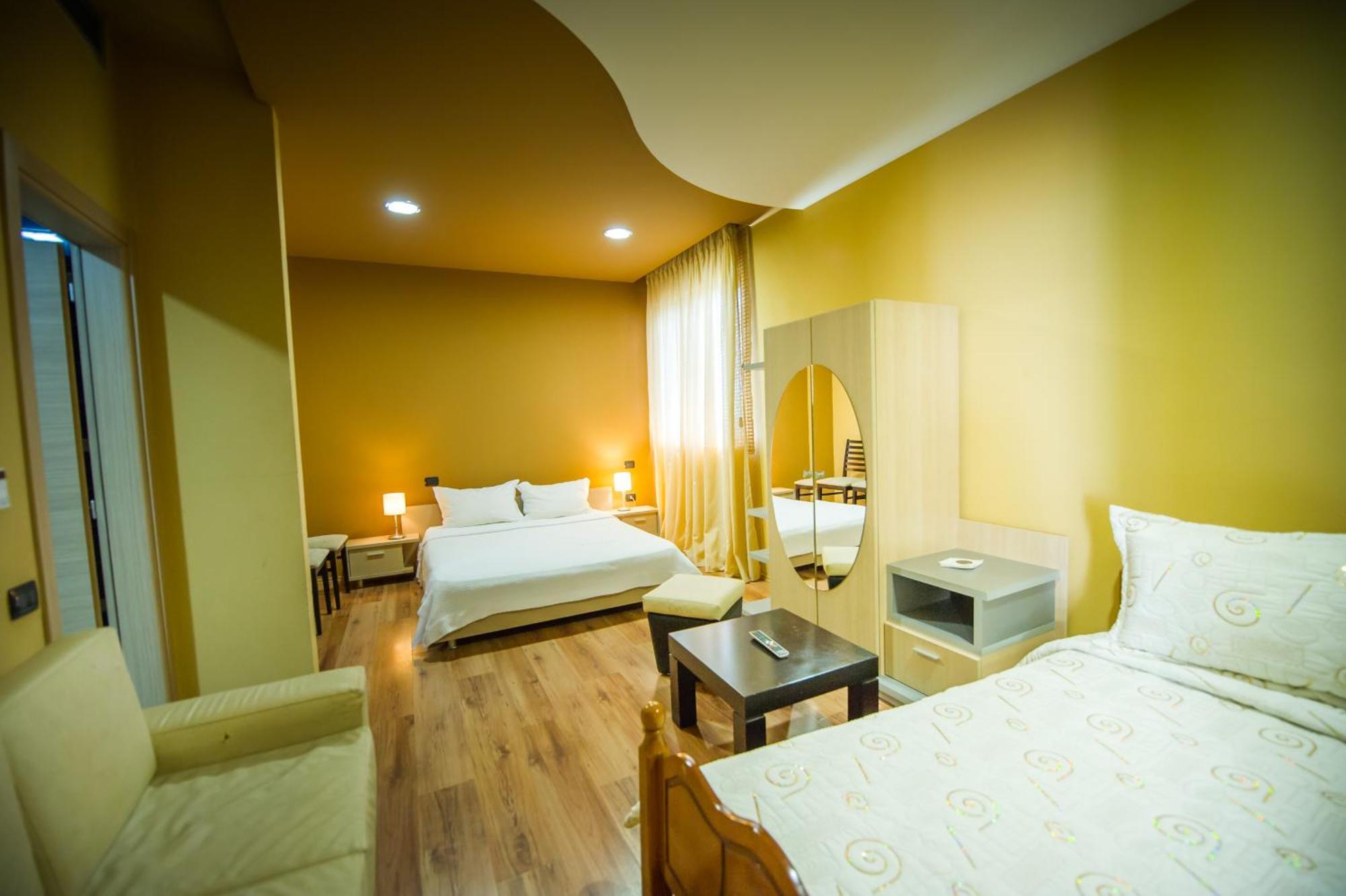 Luani A Hotel Shkodër Habitación foto